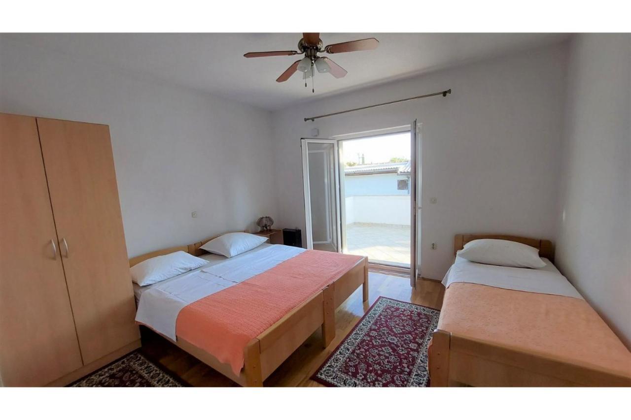 Apartments & Room Masa Starigrad Paklenica Exterior photo